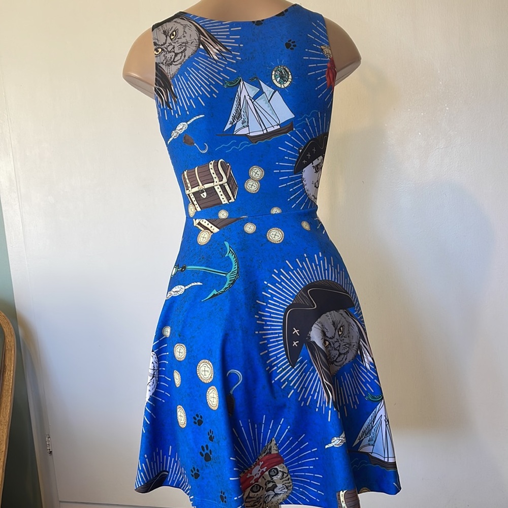 COWCOW Lovely 🏴☠️ Pirate Cat theme, womens DRESS size MEDIUM - Picture 6 of 12
